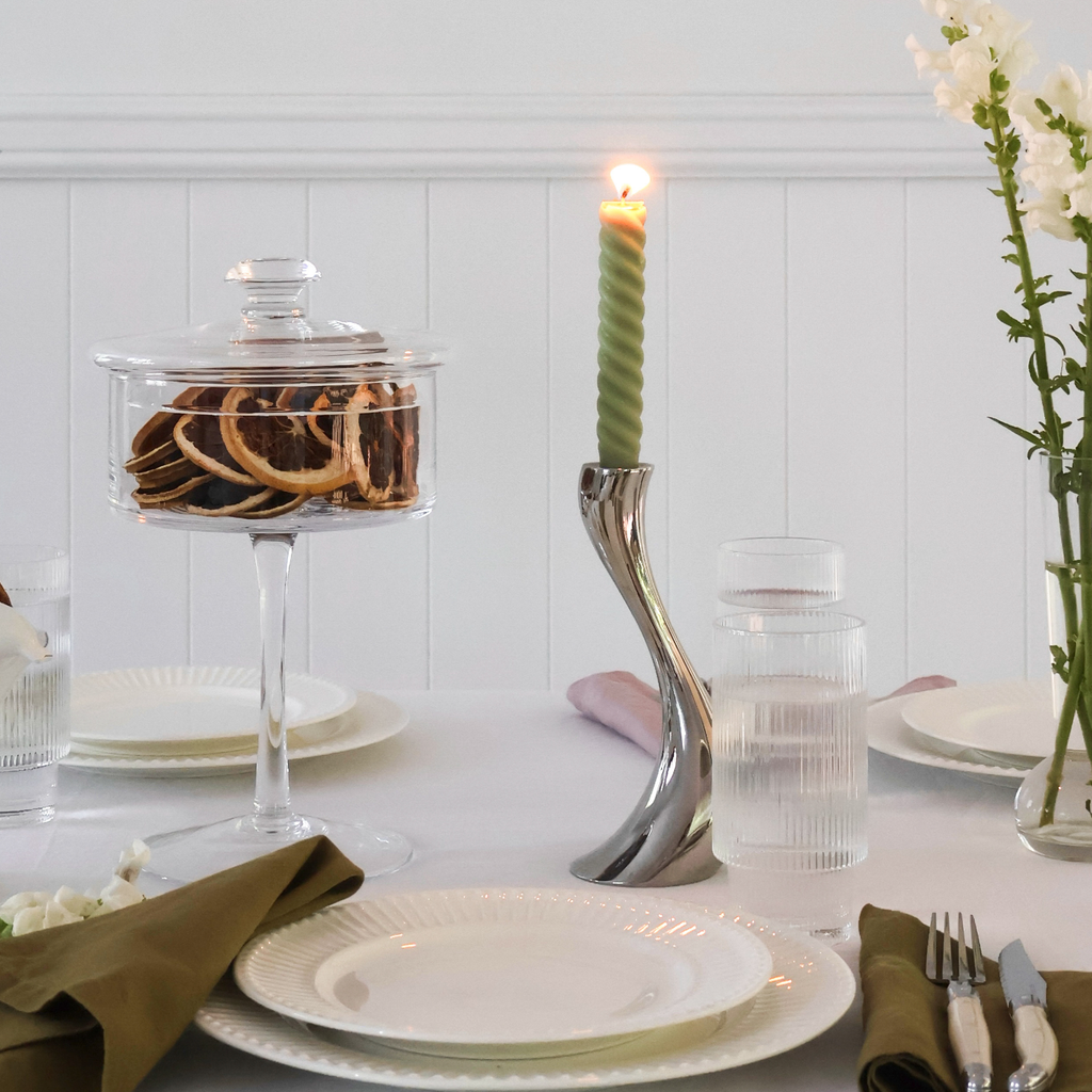 How to Style the Table for the Festive Season