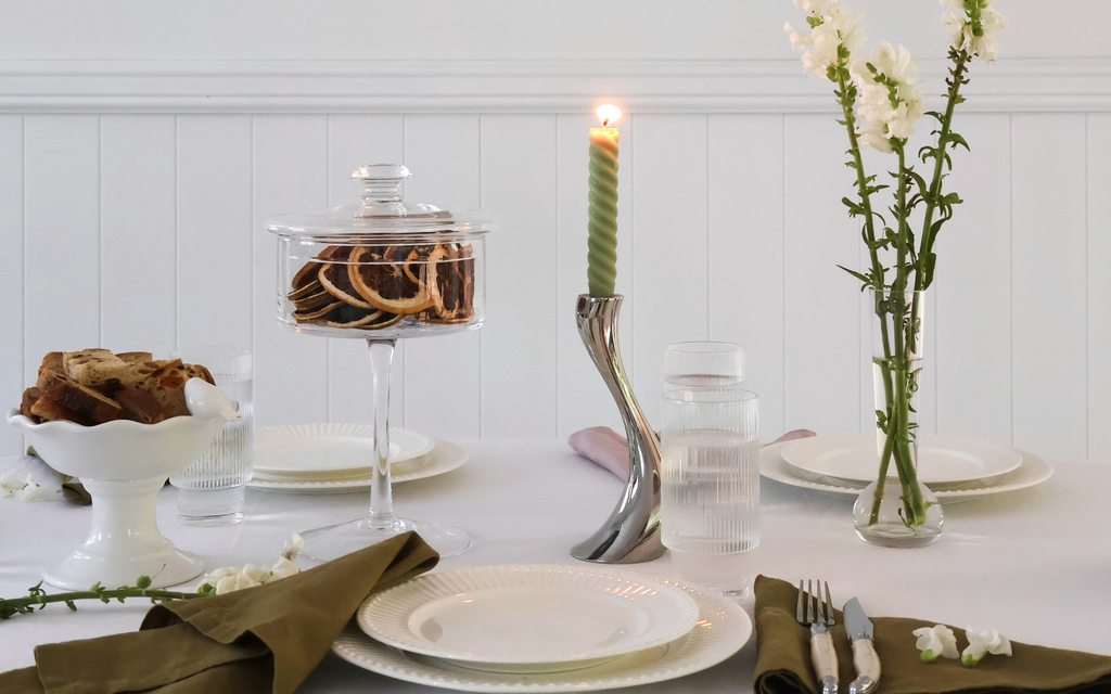 How to Style the Table for the Festive Season