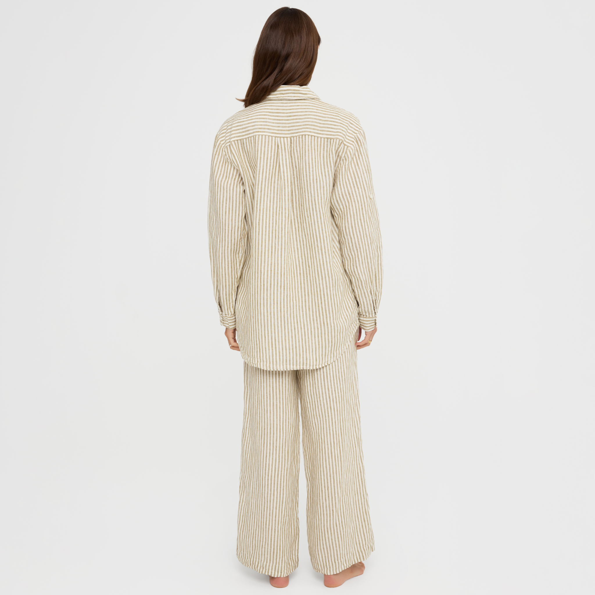 Breathable linen pyjama set for women – long sleeve top and pants