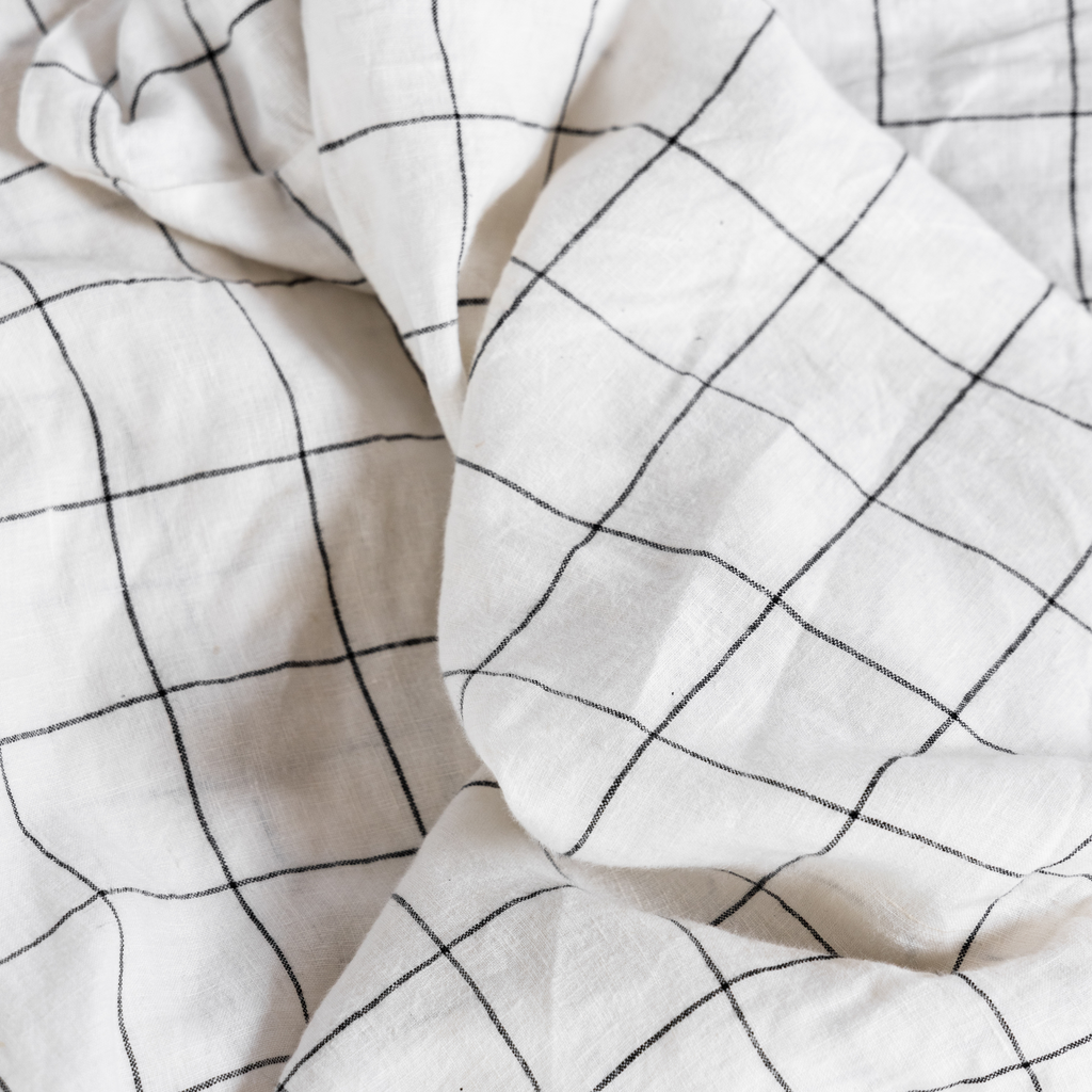 Checkered Linen Sheet Set