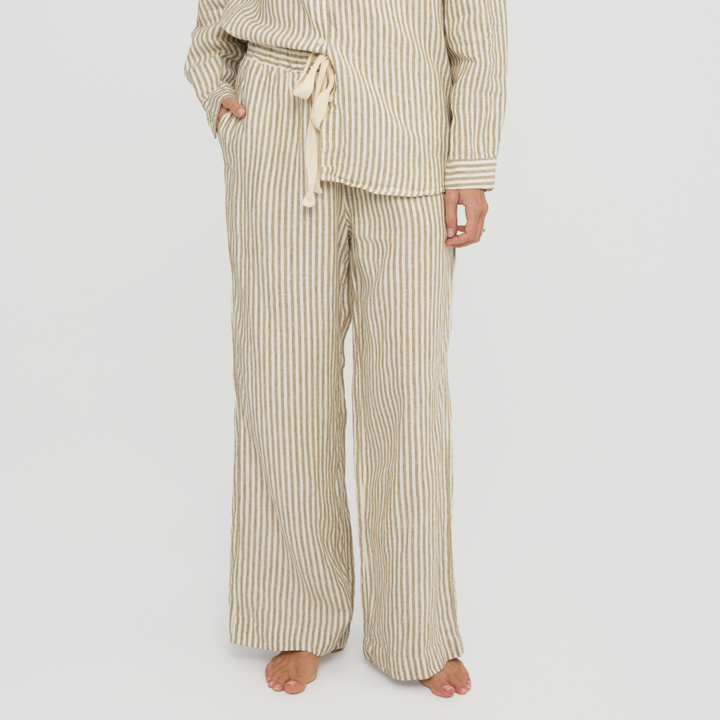 Women’s linen pyjama pants with elastic waist and drawstring tie