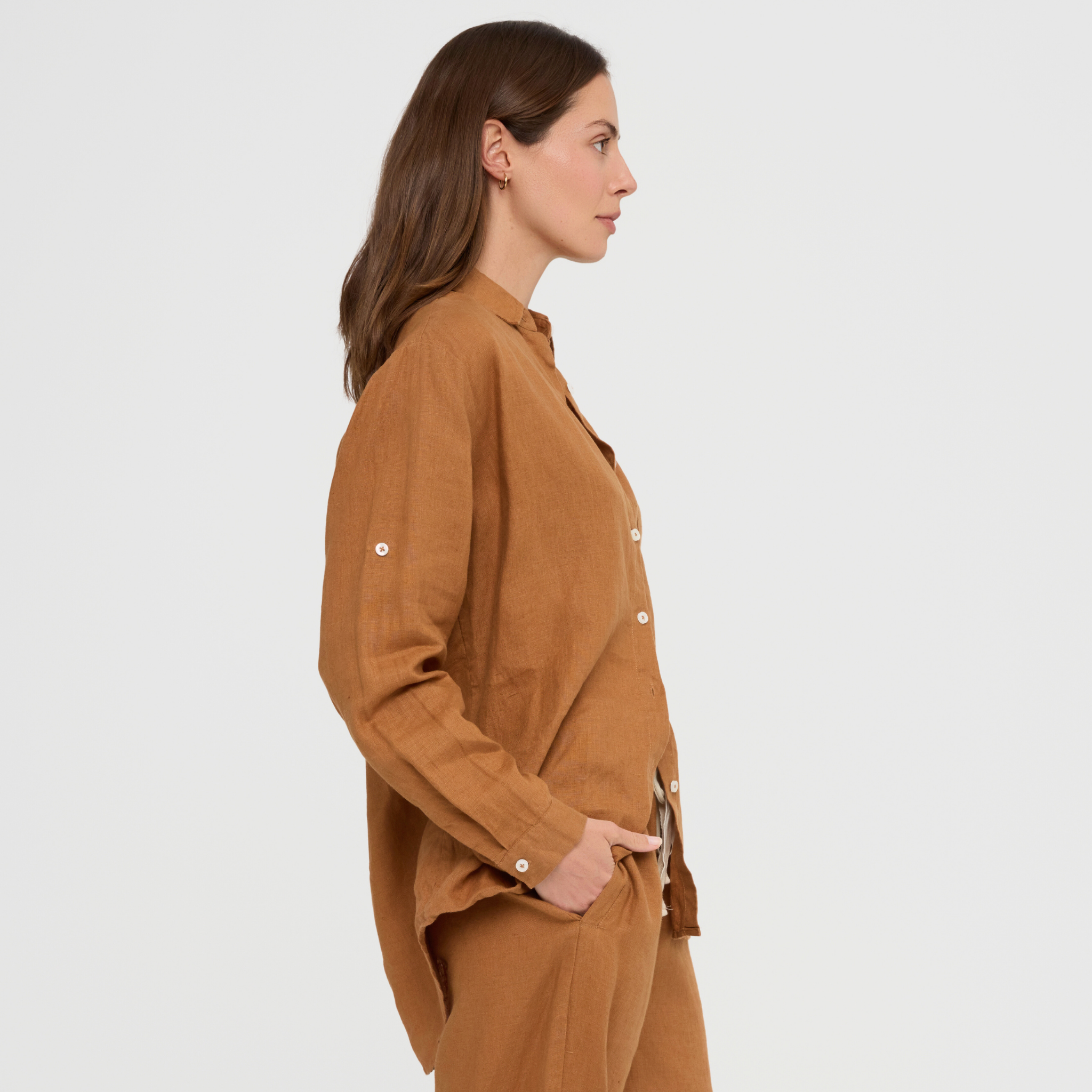 Relaxed fit linen nightshirt with front closure and pocket