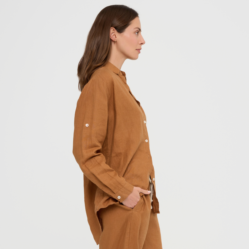 Relaxed fit linen nightshirt with front closure and pocket