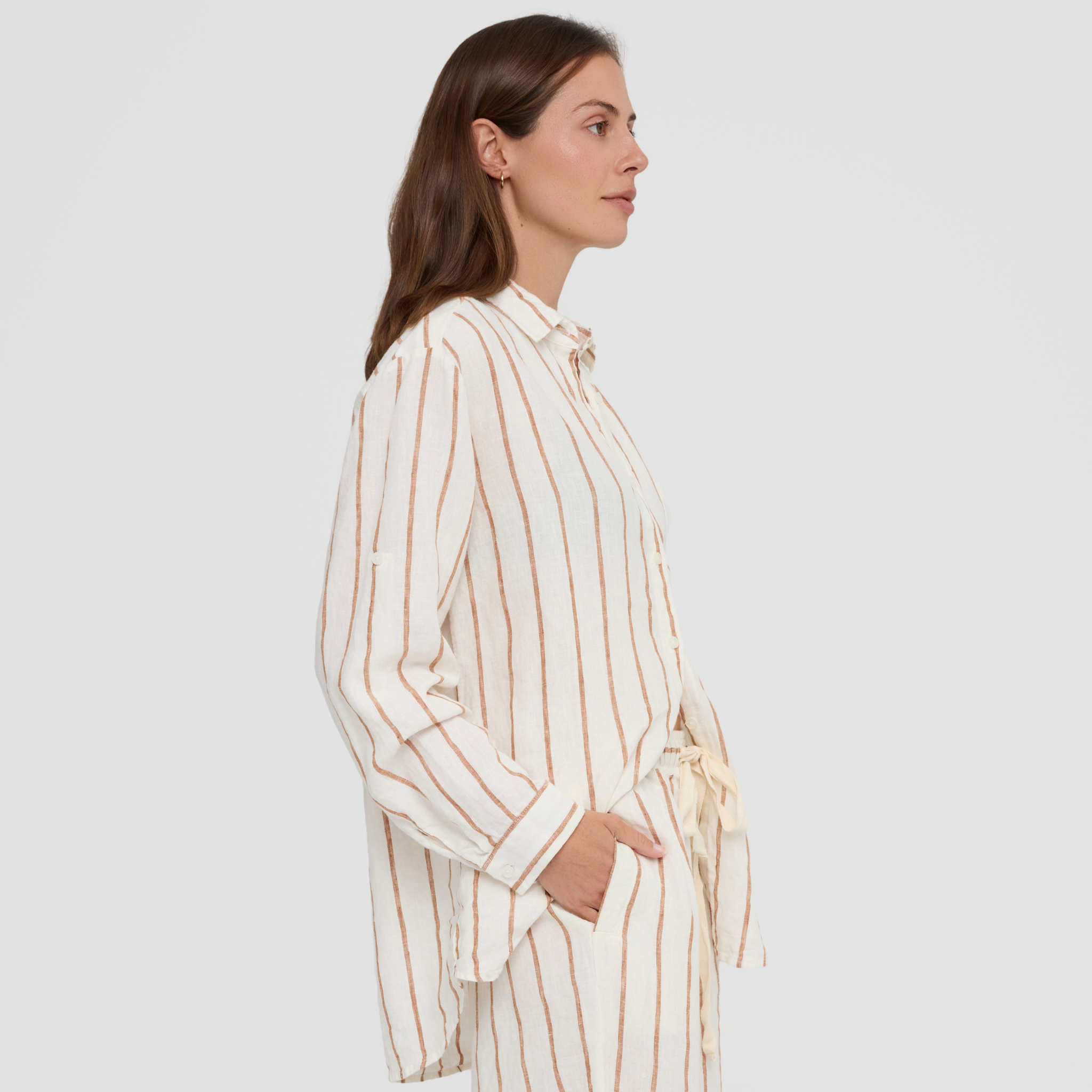 Comfortable long sleeve linen sleep shirt with tailored fit